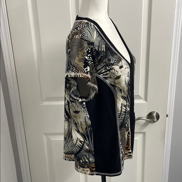 Joseph Ribkoff Top Black/Tan Jungle Print V Neck Cap Sleeve 2 Way Zipper Size 18 - Picture 8 of 12